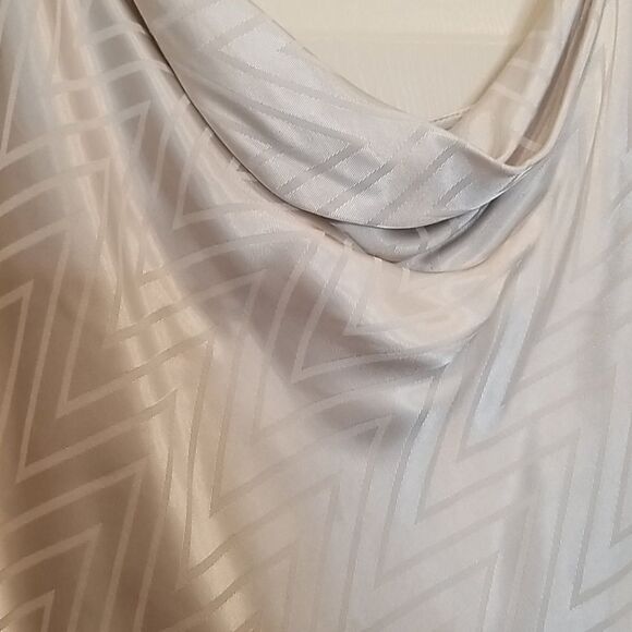 Stile Silky Bone Cowl Neck Cami Sz S NWT - Picture 2 of 7